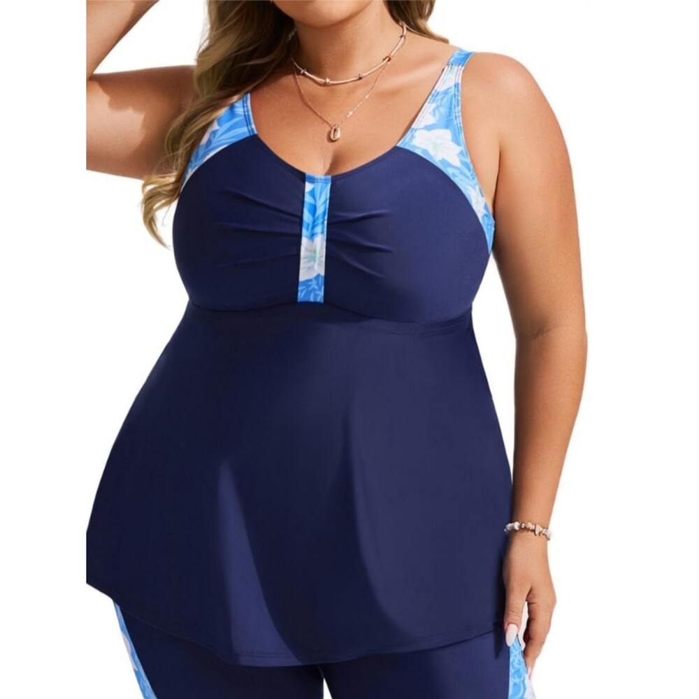 Hanna Nikole Womens Plus Size Swim Top - Rash Guard  Size 28W Blue